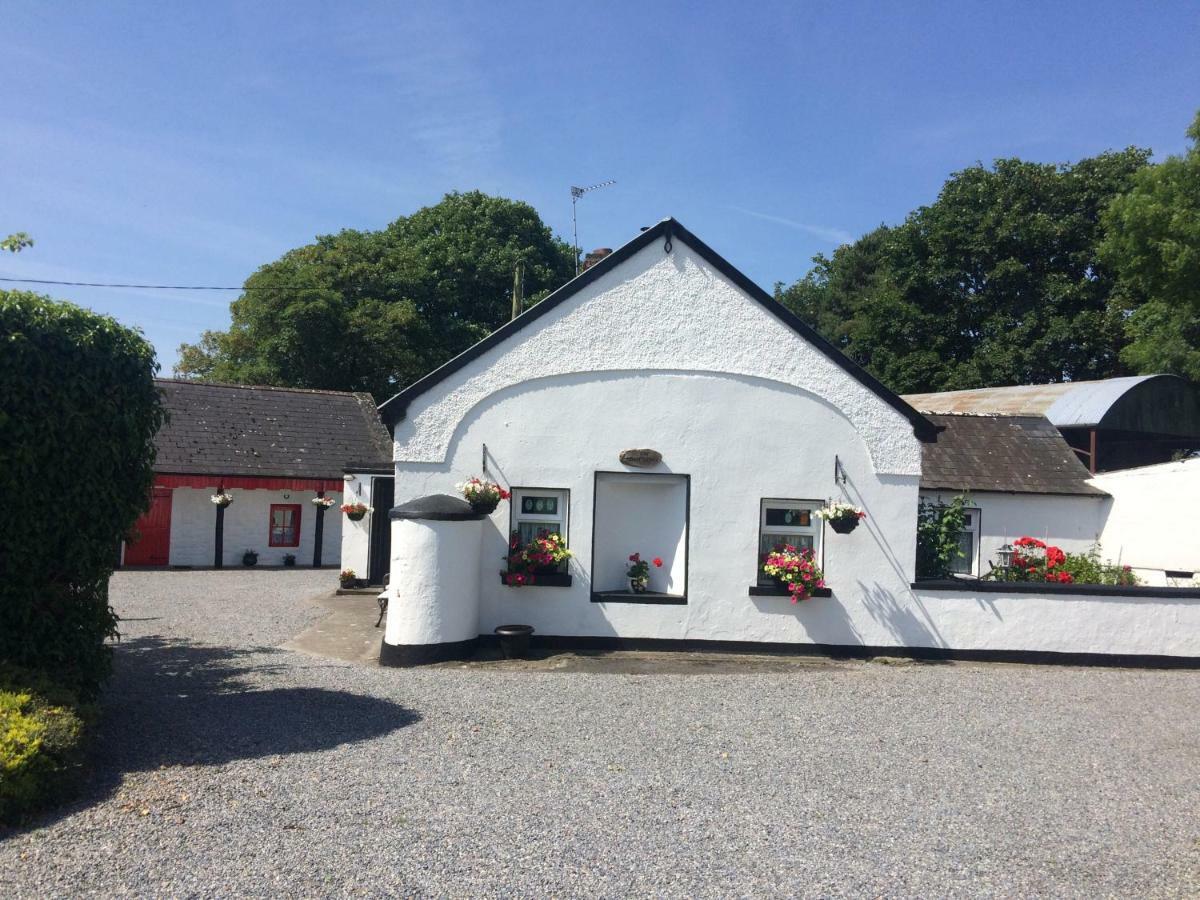 Cummins Cottages Ballycrossaun Exterior photo