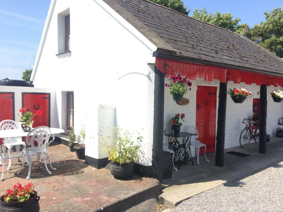 Cummins Cottages Ballycrossaun Exterior photo